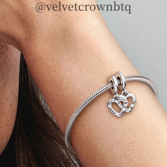 Pandora Linked Sister Hearts Split Dangle Charm - Picture 2 of 2